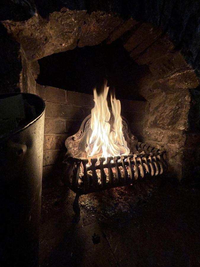 Cross Keys Inn Тибей Экстерьер фото